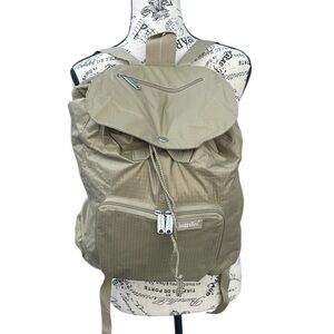 Baggalini Zip Out Backpack,‎ lightweight nylon, light green, euc